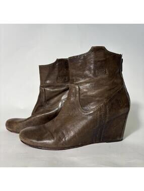 Frye Carson leather wedge bootie